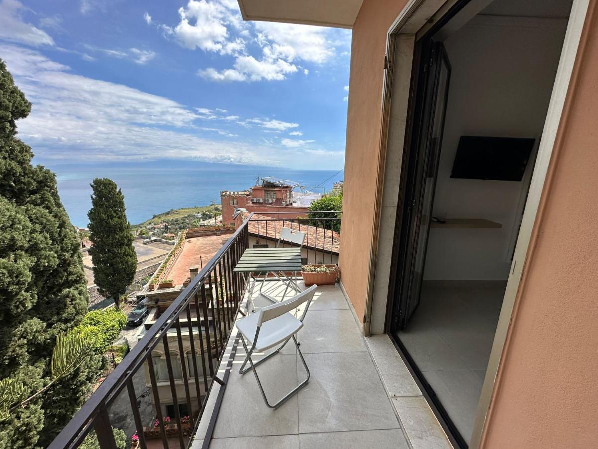 Mira Taormina Rooms Bagian luar foto